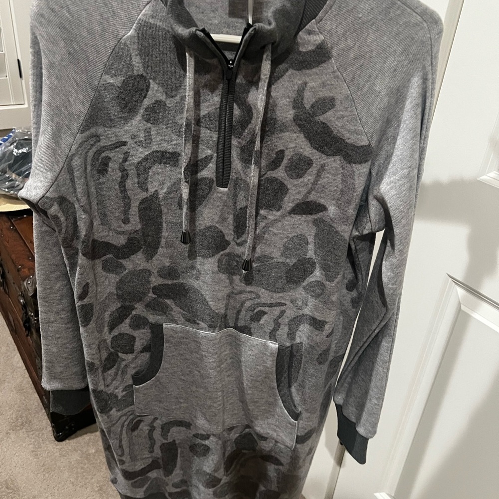Per Se Gray and Black Zip Up Sweater Dress